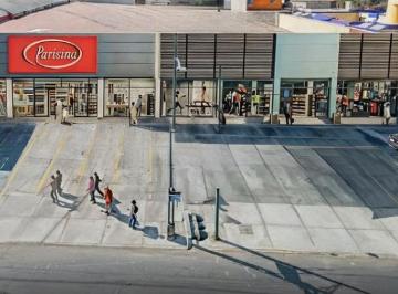 Local comercial · 719m² · 14 Estacionamientos · Local en Renta en Av Centenario