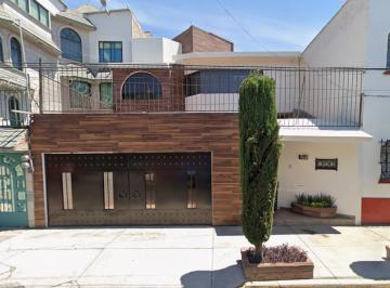 Casa de 4 habitaciones, Gustavo A. Madero · Casa en Col. Estrella con Patio, Cerca de Plaza Tepeyac, Parque, Centro Comercial y Vias Rapidas