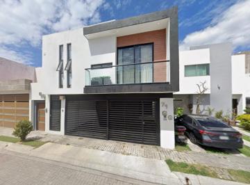 Casa de 4 habitaciones, Tepic · Venta de Casa en Nayarabastos, Tepic, Nayarit.