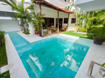 Casa de 6 habitaciones, Benito Juárez · Casa en Venta Cancún Zona Hotelera Km0 Frente a Puerto Cancún