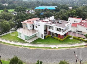 Casa · 784m² · 4 Recámaras · 6 Estacionamientos · Renta Casa Club de Golf Valle Escondido Atizapan 11296