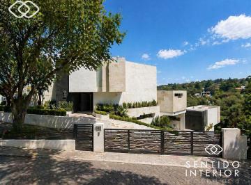 52da05d4f5dbe22f29d5e07cc165295403611e697d747040406b4a62aa4f3dd7 · Casa Moderna Estilo Industrial con Vista Al Bosque | Sayavedra