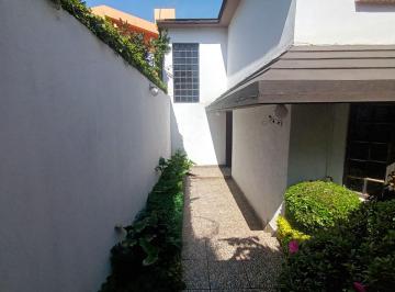 Casa de 5 habitaciones, Huixquilucan · Casa en Venta en Lomas de La Herradura Calle Cerrada con Seguridad