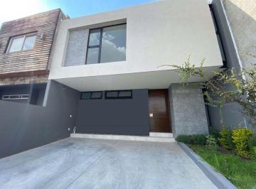 Casa de 3 habitaciones, León · Casa en Venta en Barranca del Refugio con 3 Recamaras 4 Baños y 4 Estacionamientos