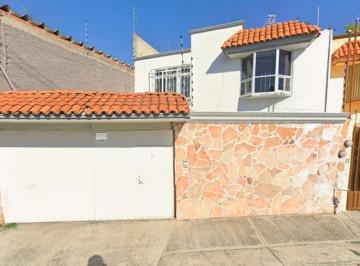 Casa de 3 habitaciones, Puebla · Casa en Venta en Héroes de Puebla, Puebla.