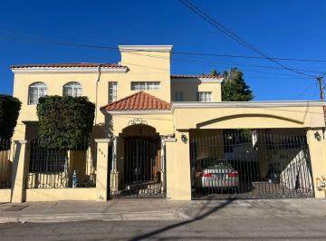 Casa de 4 habitaciones, Mexicali · Hermosa Casa en Venta en Col. Independencia, Mexicali Baja California.