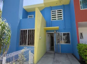 Casa · 145m² · 3 Recámaras · 1 Estacionamiento · Casa en Venta en Fraccionamiento Lago Real Zapopan