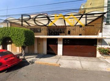 Casa de 4 habitaciones, Gustavo A. Madero · Casa en Gustavo A. Madero con Lindo jardin.¡Recuepracion Bancaria!