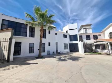 Casa de 7 habitaciones, Chihuahua · Colonia Santo Niño, Casa con Departamento Independiente