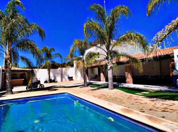 Casa de 6 habitaciones, Tlajomulco de Zúñiga · Casa en Venta. Cajititlán con Amplios Espacios y Gran Ubicación