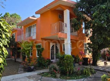 Casa de 5 habitaciones, Cuernavaca · Excelente Propiedad en Venta en Ocotepec, Cuernavaca.