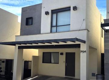 Casa · 3 Recámaras · 2 Estacionamientos · Casa en Renta en Monticello en Zona de Canteras