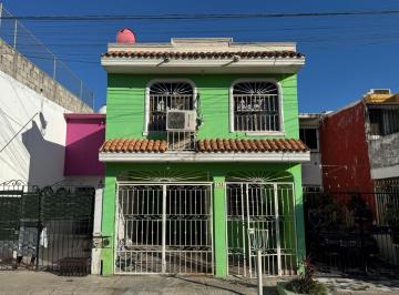 Casa de 3 habitaciones, Mazatlán · Casa en Venta en Jabalíes – Funcional, Bien Ubicada y Lista Para Habitar