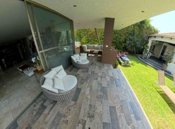 Casa de 7 habitaciones, Atlatlahucan · Oportunidad de Inversión en Lomas de Cocoyoc: Residencia "Twin" con Alto Retorno de Renta