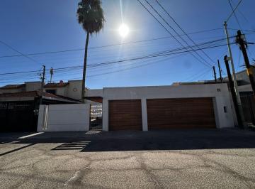 Casa de 3 habitaciones, Mexicali · Se Renta Casa en Col. Maestros Federales