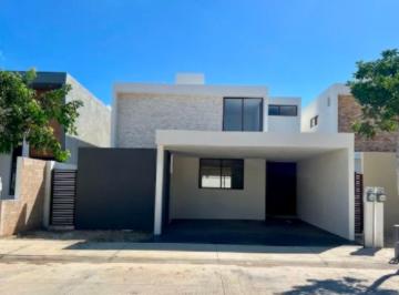 Casa · 252m² · 3 Recámaras · 2 Estacionamientos · Casa en Venta 3 Recamaras en Privada con Amenidades y Seguridad en Conkal, Norte de Mérida