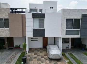 Casa de 3 habitaciones, Tlajomulco de Zúñiga · Casa en Venta en La Rua Residencial