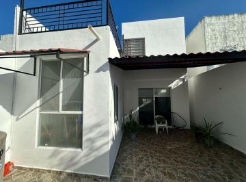 Casa · 142m² · 2 Recámaras · 2 Estacionamientos · Casa en Venta 2 Plantas, 2 Recamaras, Equipada, Libre de Gravamen en Cd. Caucel