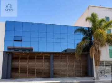 Edificio · 552m² · 5 Estacionamientos · Edificio Comercial en Venta