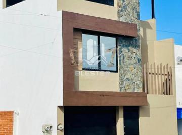 Casa de 4 habitaciones, Celaya · El Lujo Está en Los Detalles y Esta Casa Lo Tiene Todo