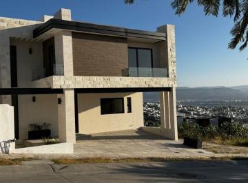 Casa de 4 habitaciones, León · Casa Nueva en Renta en Zanda Residencial con 4 Recamaras