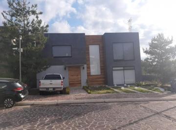 Casa de 8 habitaciones, León · Casa en Venta en La Campiña del Bosque con 8 Recamaras 8 Baños y 4 Estacionamientos