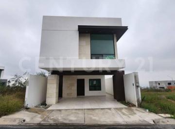 Casa · 242m² · 3 Recámaras · 2 Estacionamientos · Casa en Venta Solana Residencial, Cumbres García