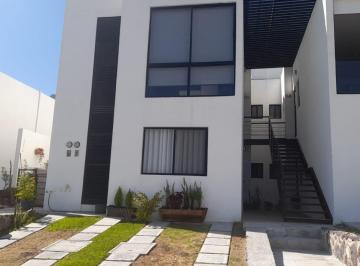 Departamento · 90m² · 2 Recámaras · 1 Estacionamiento · Departamento en Fraccionamiento Colinas del Santuario