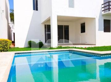 Casa de 4 habitaciones, Cuernavaca · Casa Dentro del Fraccionamiento Burgos Bugambilias, Venta $8,600.000 Mxn y Renta en $31,000