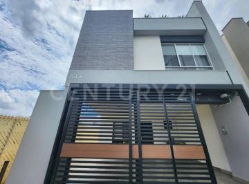 Casa · 160m² · 3 Recámaras · 2 Estacionamientos · Casa en Venta en Apodaca, Nl (Fraccionamiento Privado)