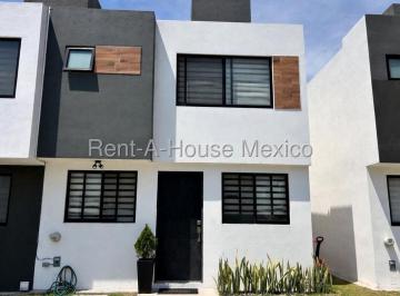 Casa de 3 habitaciones, El Marqués · Se Vende Casa con Aire Acondicionado y Calentador Solar en Zákia Rah2751