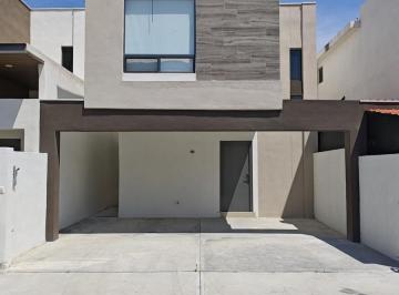 Casa · 130m² · 3 Recámaras · 2 Estacionamientos · Casa Amueblada en Renta