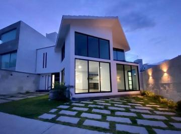 Casa en condominio · 300m² · 3 Recámaras · 2 Estacionamientos · Casa en Venta con Vista Al Lago 3 Rec | Lomas del Lago, Juriquilla | $6,900,000