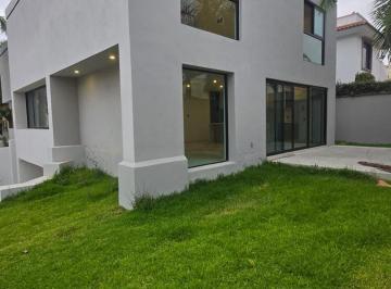 Casa de 4 habitaciones, Zapopan · Casa en Venta en Puerta de Hierro, Zapopan, a Pasos de Andares, Esquina con Doble Frente