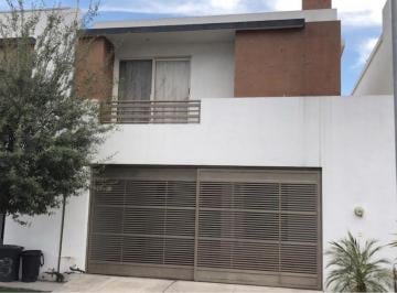 Casa de 3 habitaciones, García · Casa en Renta Cumbres San Patricio