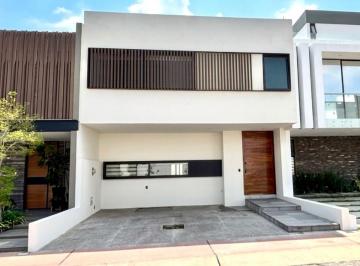 Casa de 4 habitaciones, Zapopan · Casa en Venta en Solares Coto Soare 2