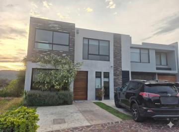 Casa de 3 habitaciones, Querétaro · Casa en Renta Casa de 3 Recámaras en Altozano, con Vista a Reserva Natural