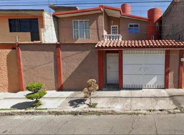 Casa de 4 habitaciones, Coacalco de Berriozábal · Casa en Coacalco con Patio, Cerca de Parque, Plaza, Mercado y Vias Rapidas