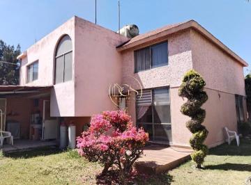 Casa · 202m² · 4 Recámaras · 4 Estacionamientos · Casa en Venta Arboledas 2da Seccion Celaya