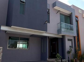 Casa en condominio de 4 habitaciones, Zapopan · Nueva Residencia de Lujo en Venta en Jardín Real, Zona Real