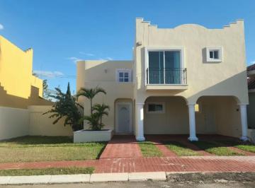 Casa de 3 habitaciones, Mérida · Casa en Venta en Privada Cerca de Altabrisa Mérida