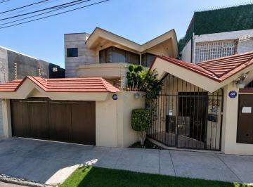 Casa de 5 habitaciones, Huixquilucan · Venta de Casa en La Colonia Lomas de Tacamachalco en Naucalpan de Juarez en El Estado de Mexico