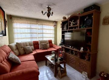 Casa de 3 habitaciones, Cuautitlán Izcalli · Casa en Venta en Parques, Cuautitlán Izcalli – Excelente Ubicación