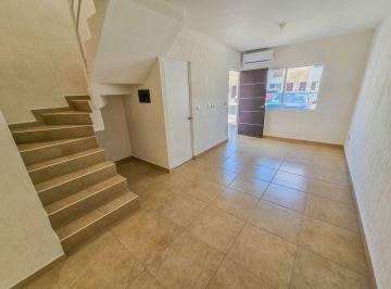 d4f39aa64780773e9f447c1365aac27c8cb212550044c1f2722d04b22755fe89 · Casa · 3 Recámaras · Jardines del Sur 6 · Amenidades · Alberca · Gimnasio