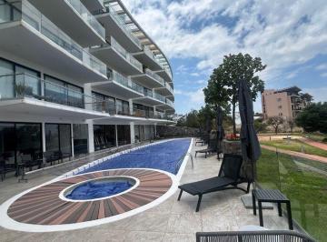 Departamento · 172m² · 3 Recámaras · 2 Estacionamientos · Departamento en Zibata con Vista Al Campo de Golf