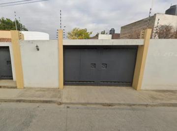 Casa de 4 habitaciones, San Jacinto Amilpas · Casa en Venta Naranjos 202, Huertos y Granjas de Brenamiel, San Jacinto Amilpas, Oax.