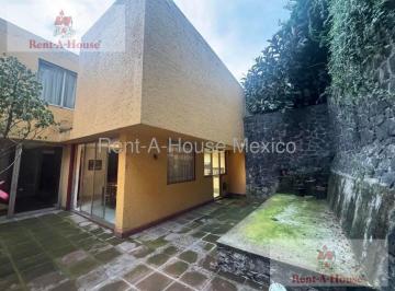 Casa · 512m² · 5 Recámaras · 4 Estacionamientos · Casa en Venta en Heroes de La Revolución, Naucalpan de Juárez 26 - 900 Fm