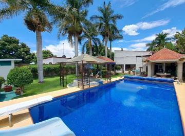 Casa de 1 Nivel con Espectacular alberca · Casa en Venta, Cuautla, 3 Recámaras