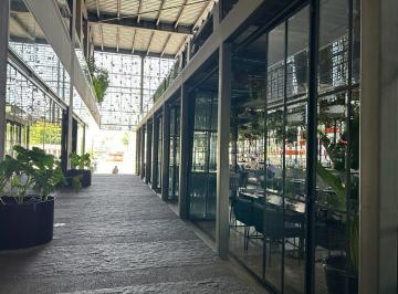 Local para el giro restaurantero · Local Comercial en Renta, Américas, 281 m²