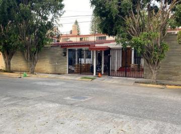 Casa en calle cerrada · Casa en Venta, Las Arboledas, 4 Recámaras
